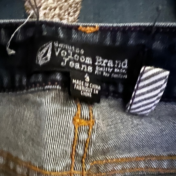 low rise volcom jeans - Picture 3 of 3